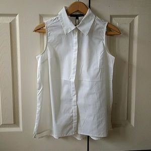 🎉NWT mixed media sleeveless top